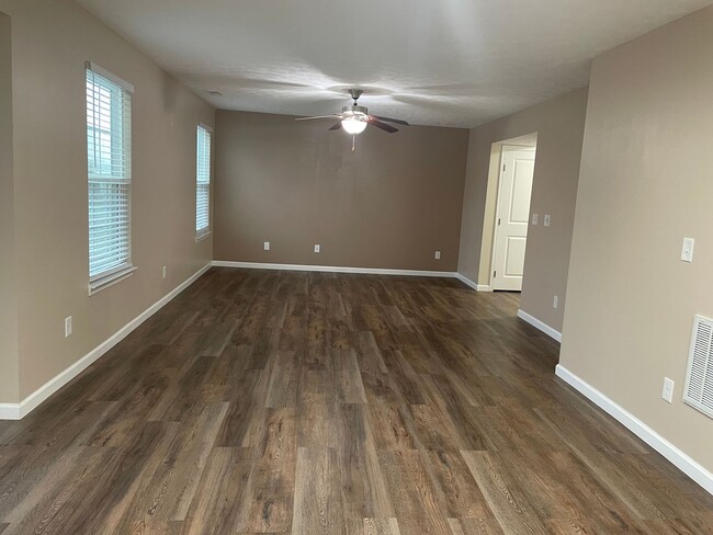 Building Photo - Beautiful, Newer Built Home in Riverside