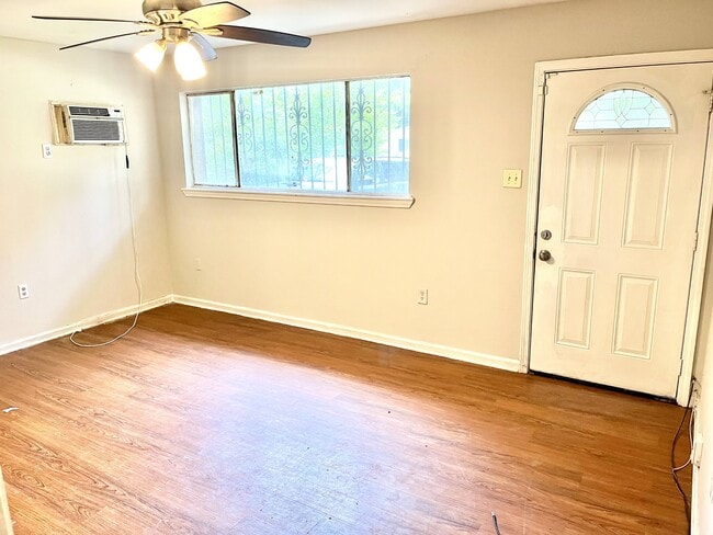 Building Photo - 7440 Richey Dr