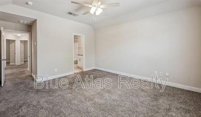 Foto del edificio - 268 Castleridge Dr