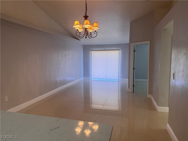 Foto del edificio - 1003 Country Club Blvd