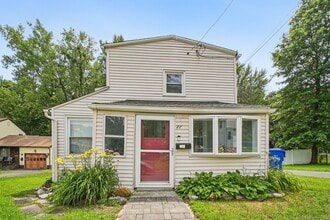 Building Photo - 27 Gilbert Ave