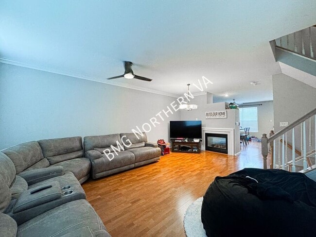 Foto del edificio - 13363 Colchester Ferry Pl