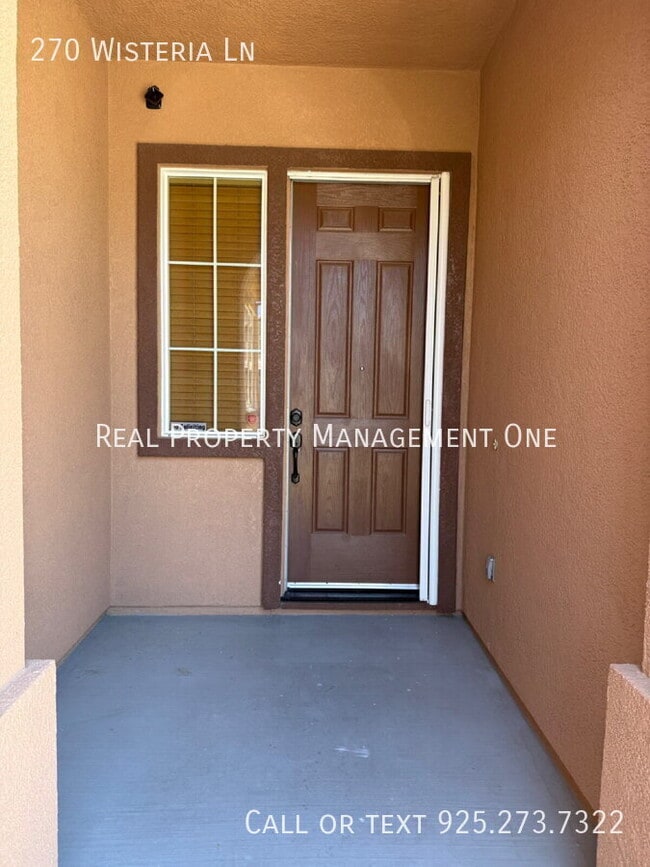 Foto del edificio - 270 Wisteria Ln