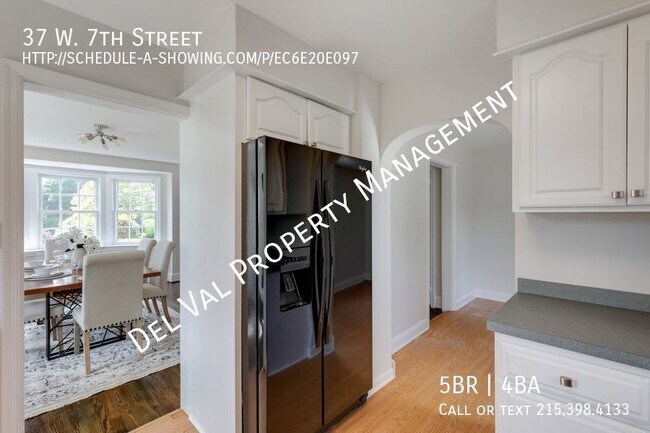 Foto del edificio - Beautifully Renovated 5-Bdrm Colonial Home...
