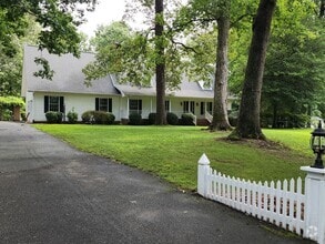 Building Photo - 6801 N Hairpin Dr