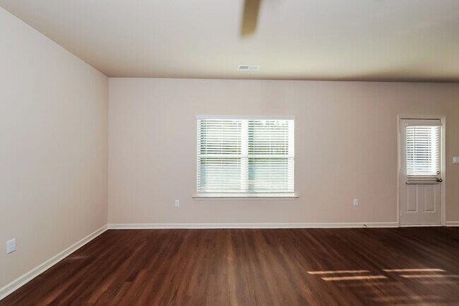 Foto del edificio - Home for rent in Springville!