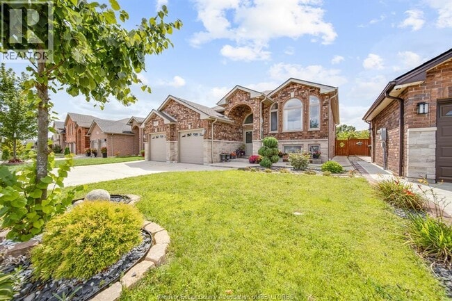 Photo du bâtiment - 1937 Mark Ave