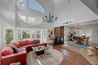Building Photo - 3427 Iris Ct