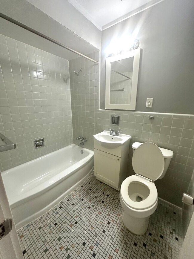 Foto del edificio - For Rent in Montgomery! Vouchers WELCOME!