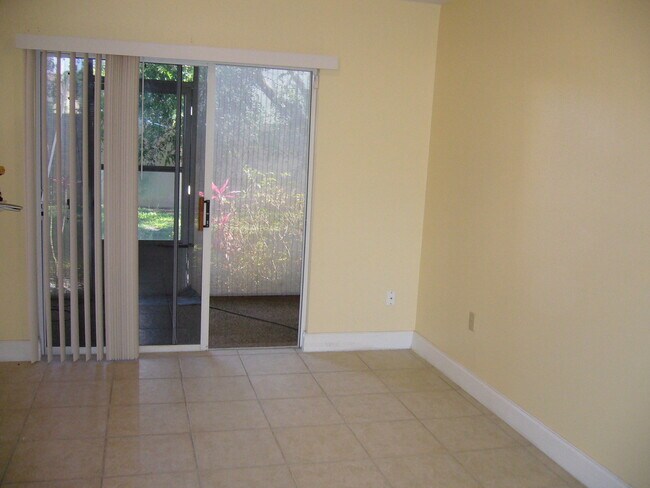 Foto del edificio - 2 Bedroom 2 bathroom Kissimmee ... Available April 2, 2026