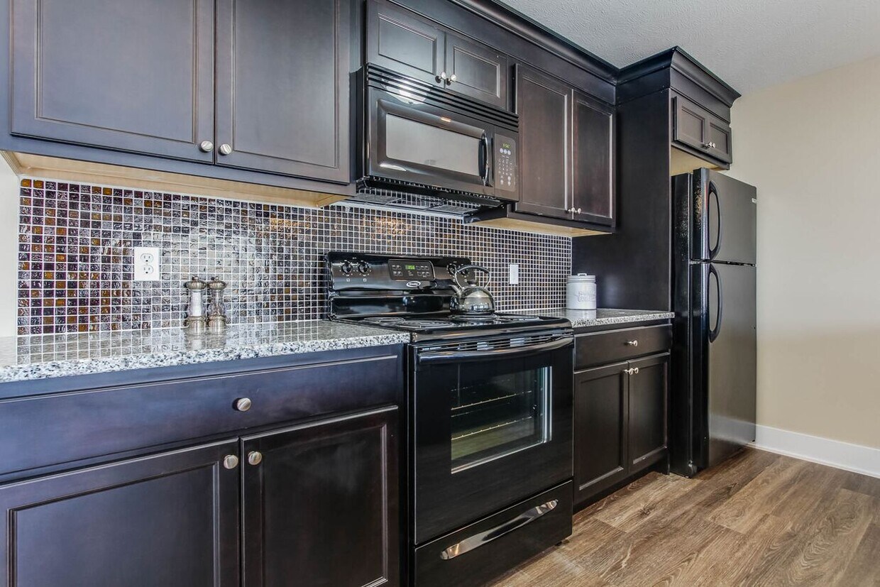 Foto principal - 5855 Quarterline Road