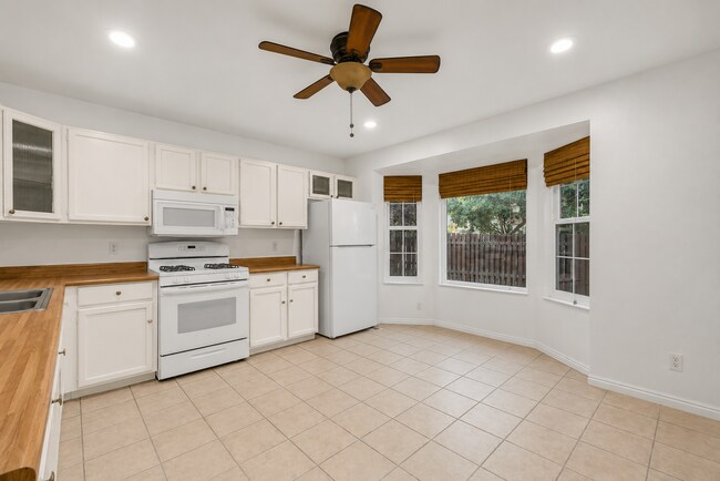 Photo - Charming Farmington Home in Peaceful Cul-de-Sac