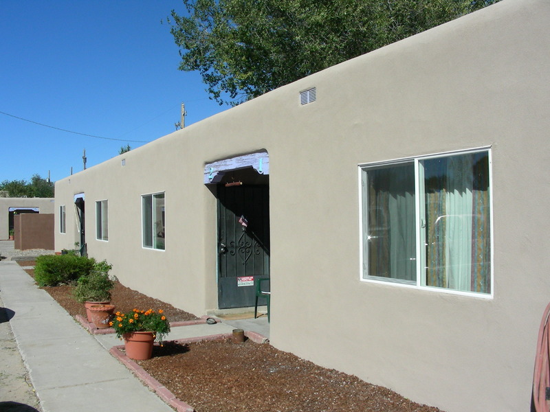 5817 Central Ave Albuquerque, NM, 87105-1800 - West Central Apartments