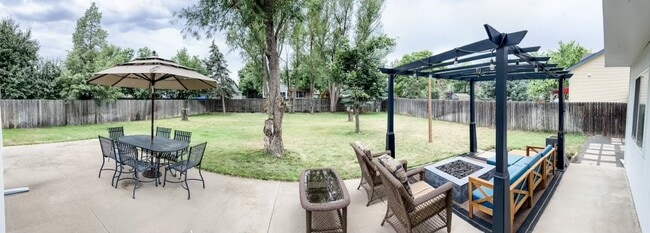 Large south facing backyard - 649 Foxtail St