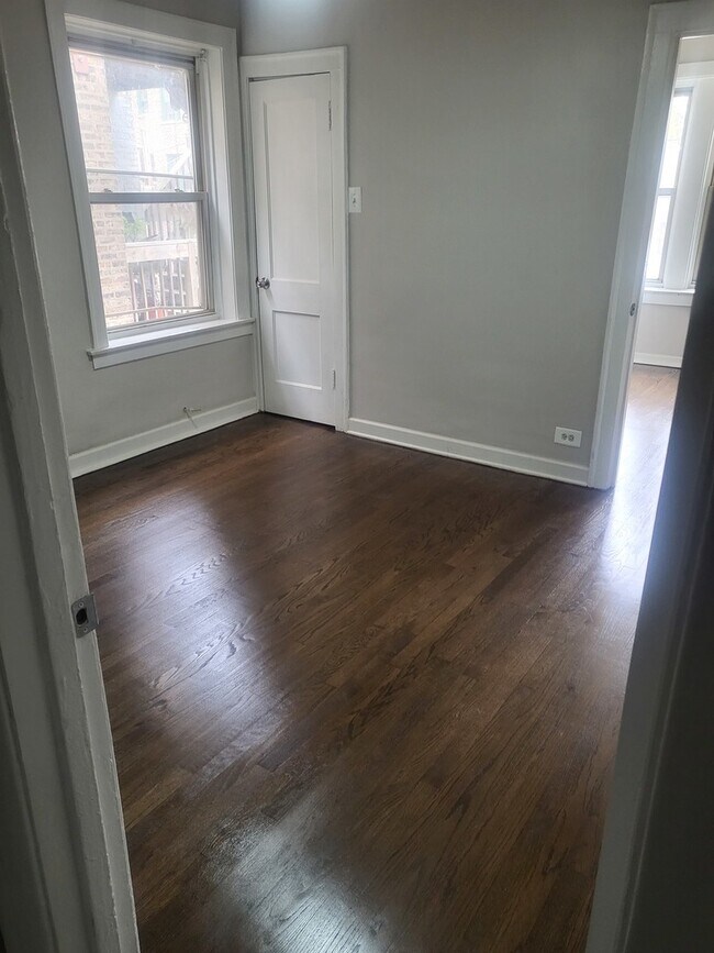 Foto del edificio - 7719 S Essex Ave