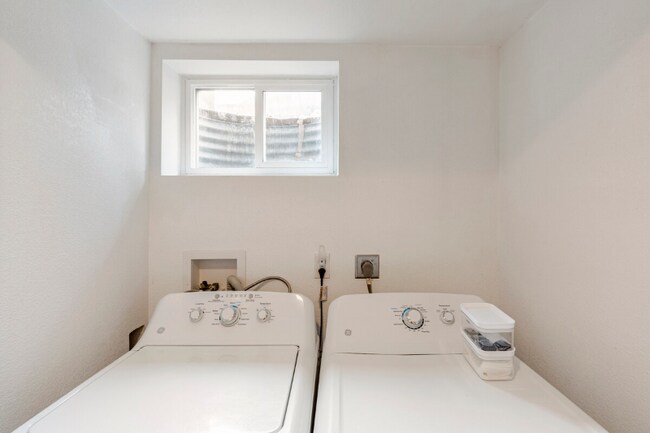 Foto del edificio - 6129 Wolff St