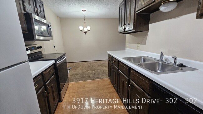 Foto del edificio - 3917 Heritage Hills Dr