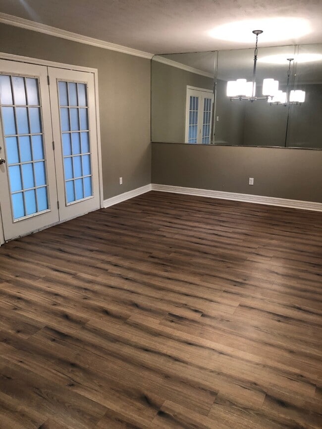 Building Photo - 12633 Memorial Dr