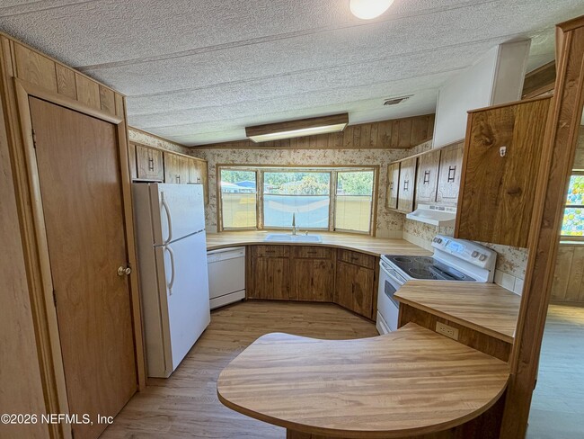 Building Photo - 7633 Plumwood Dr