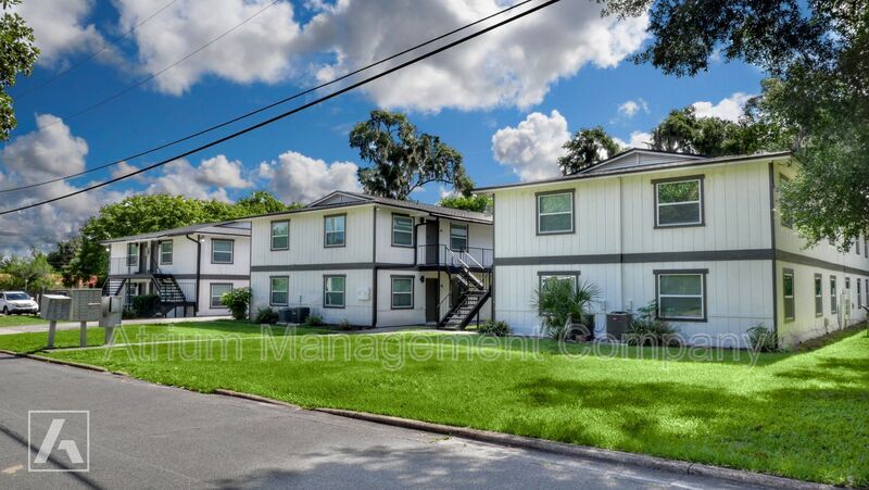 Primary Photo - 125 S Salisbury Ave