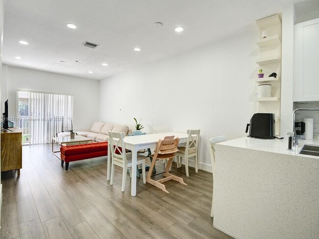 Building Photo - 5630 NW 114th Path