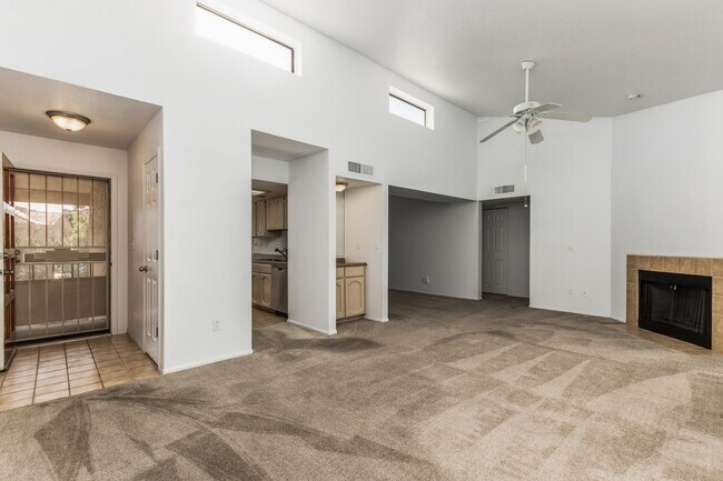 Building Photo - 5998 N 78th St
