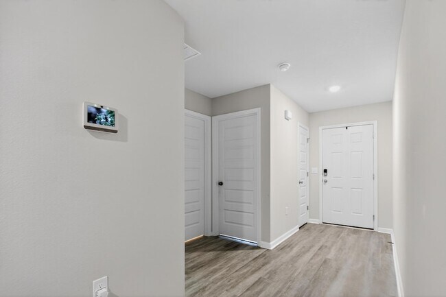 Foto del edificio - 6817 Interlachen Ln