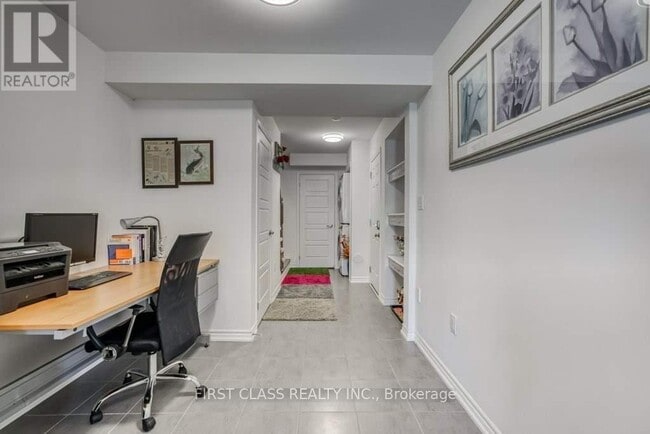 Building Photo - 629 Laking Terrace