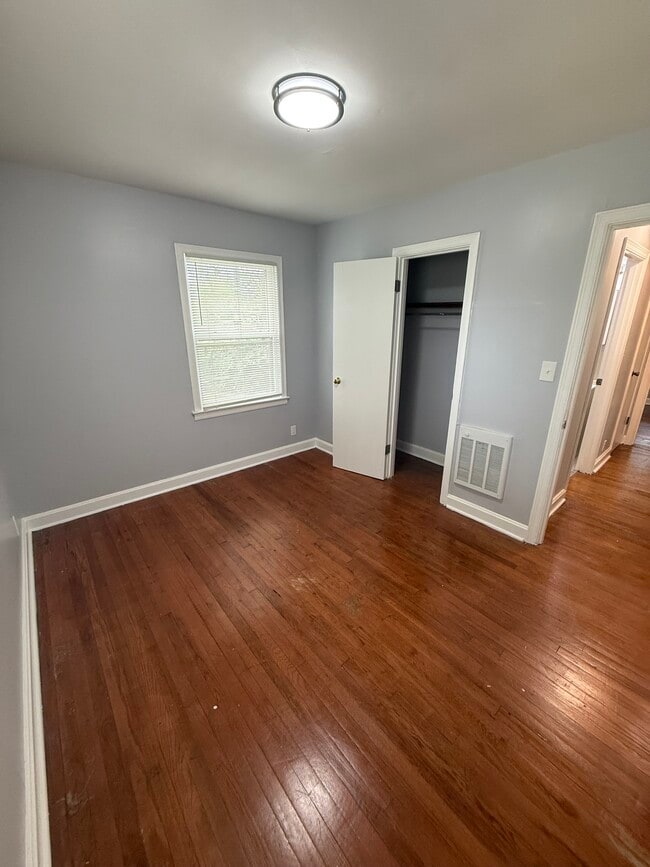 Building Photo - 509 Weakley Ave