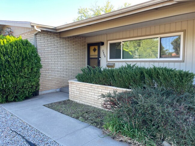 Foto del edificio - 3 Bedroom 3 Bath Home in the NE