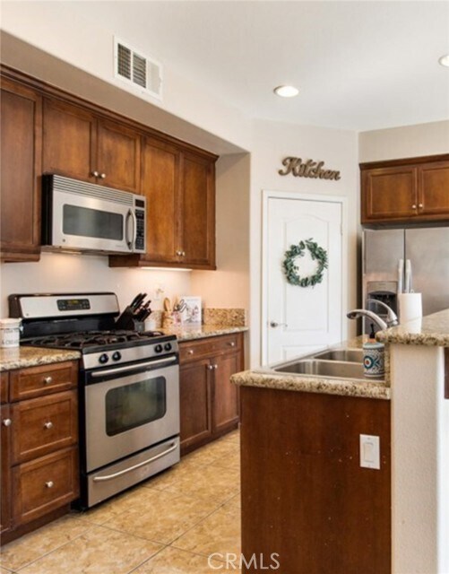 Building Photo - 40171 Pasadena Dr