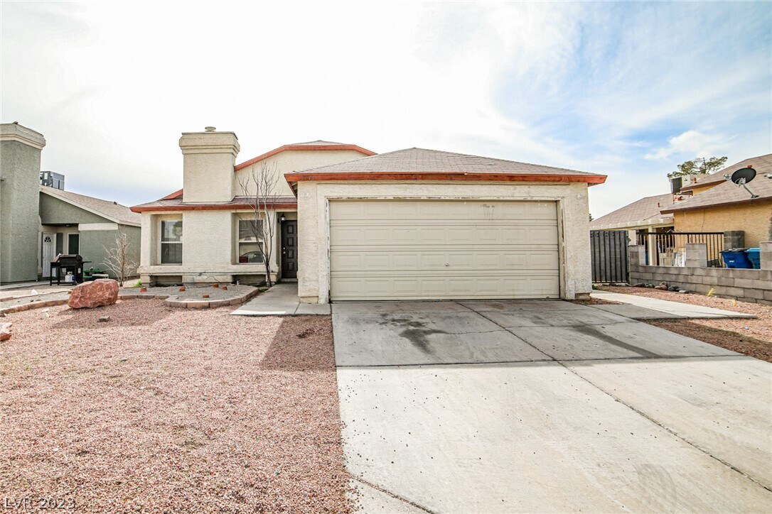 Primary Photo - 3733 E Northern Light Dr