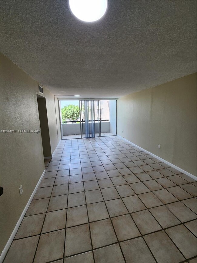 Building Photo - 802 NW 87th Ave