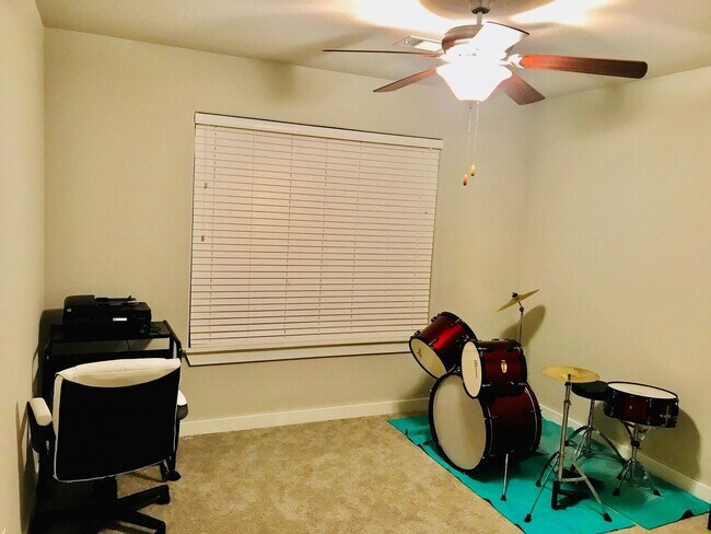 Building Photo - 1224 Bradley St