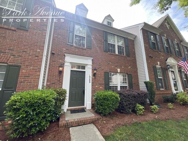 Building Photo - 19209 Lake Norman Cove Dr