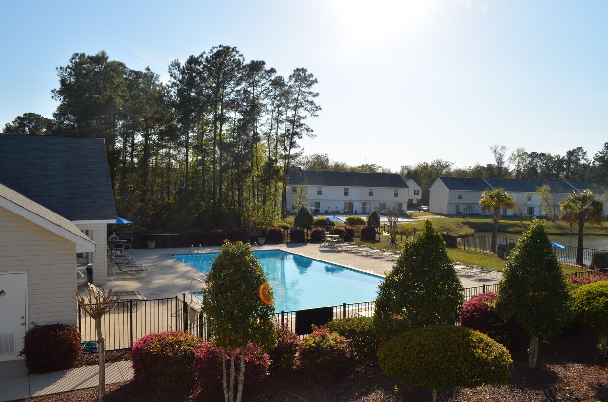 Foto principal - 1107 Fords Pointe Cir