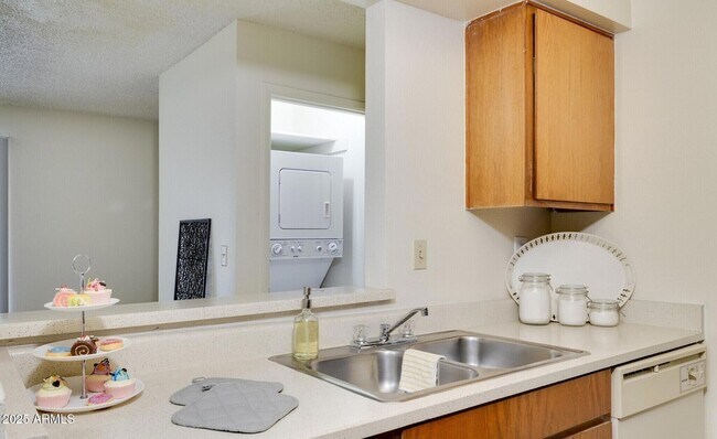 Foto del edificio - 4101 W Union Hills Dr