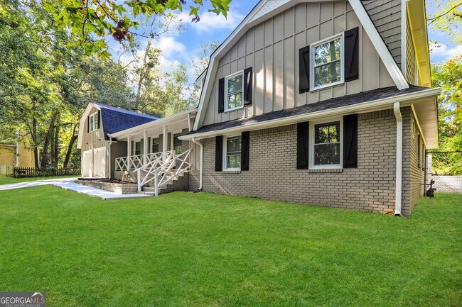 Foto del edificio - 6241 Greenbrook Cir