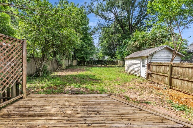 Foto del edificio - 2 bed 1 bath by the University of Memphis