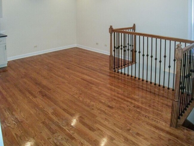 Foto del edificio - 2 bedroom in Chicago IL 60657