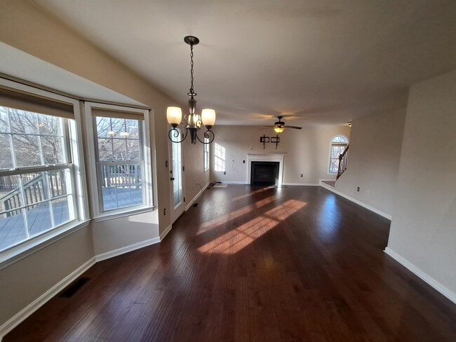 Building Photo - 9818 Gunston Hall Rd
