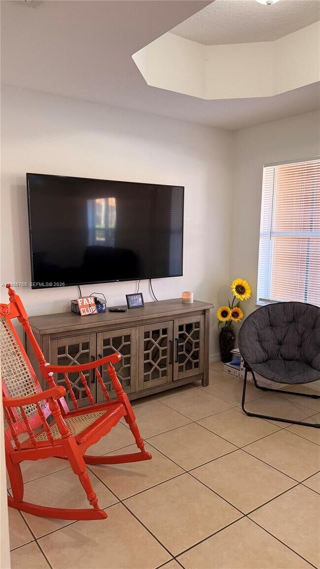 Foto del edificio - 10686 SW 8th St