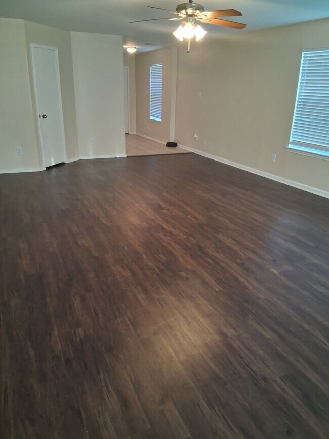Foto del edificio - 14439 Benningcrest Ln