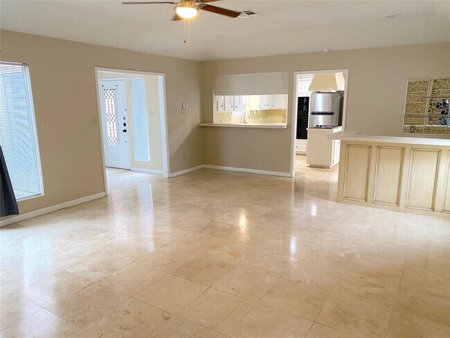 Building Photo - 1103 Forest Home Dr