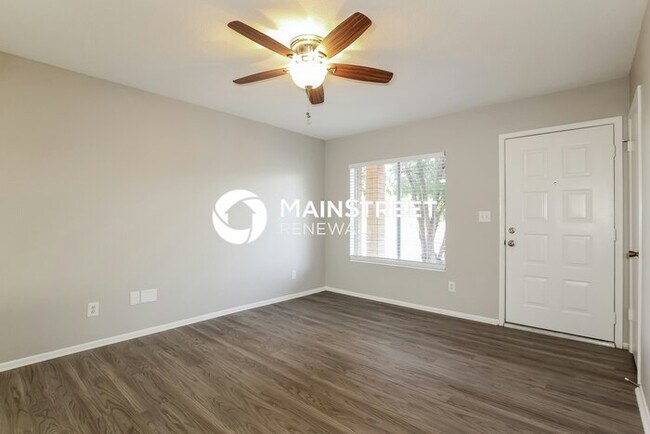 Building Photo - 3 Bedroom Pet-Friendly Home in Glendale, A...