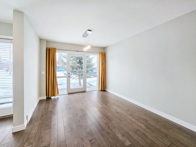 Building Photo - 61-30 30 Ave SW