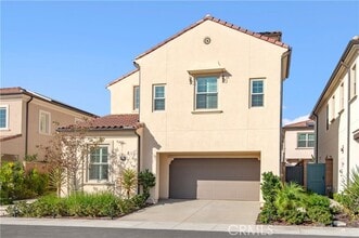 Building Photo - 112 Anthem