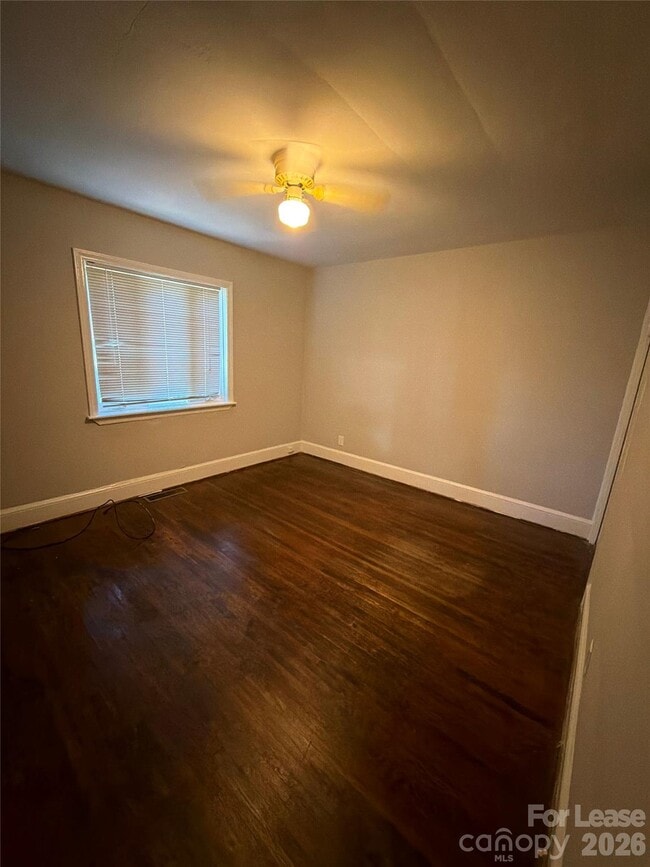 Building Photo - 3526 Eastway Dr