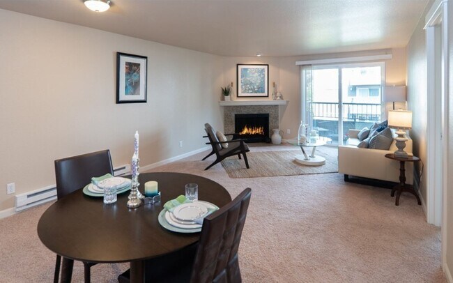 Foto del edificio - Charming 2-2 Condo in Moss Bay – Available April 5