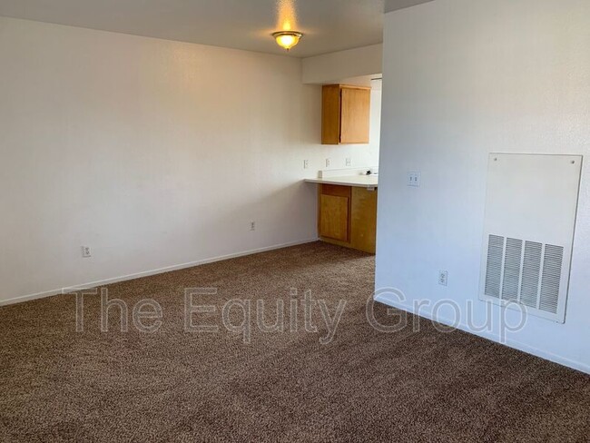 Building Photo - 3739 W Myrtle Ct